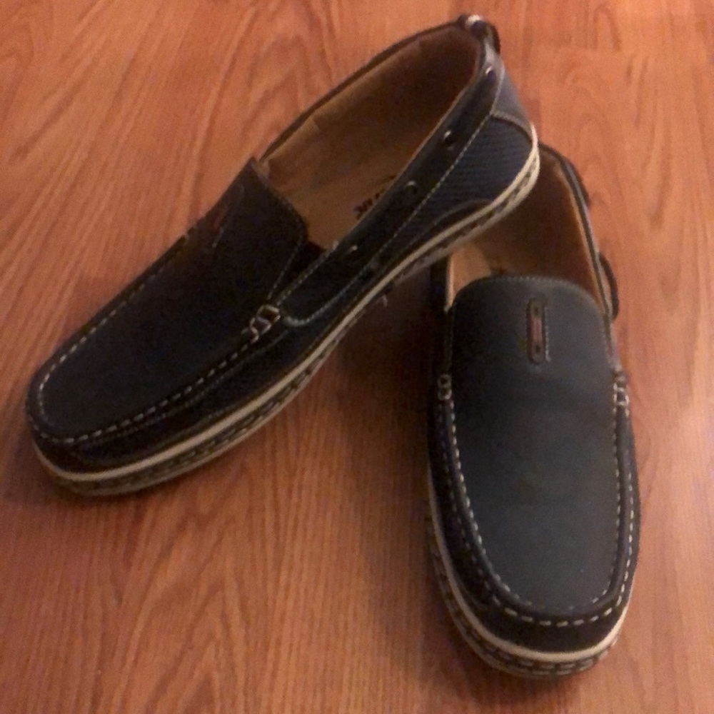 Men’s 10.5 Casuals